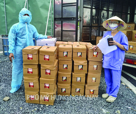 Bên nhau ngày gian khó