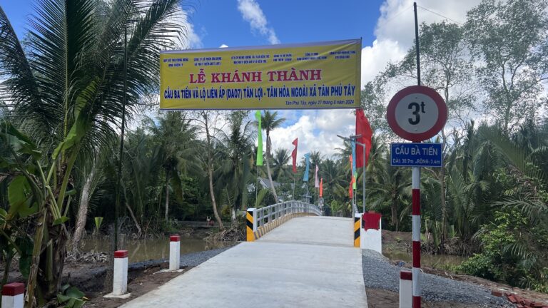 Quỹ Đinh Thiện Lý tài trợ xây dựng cầu nông thôn tại Bến Tre