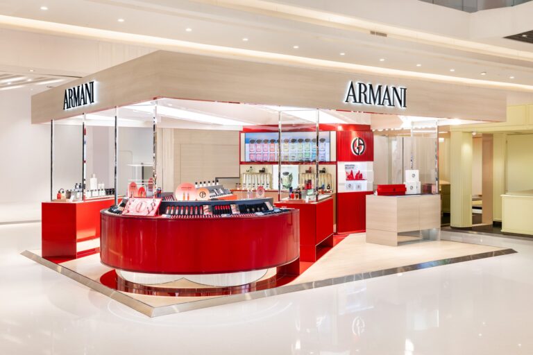 Armani Beauty chính thức khai trương tại Crescent Mall